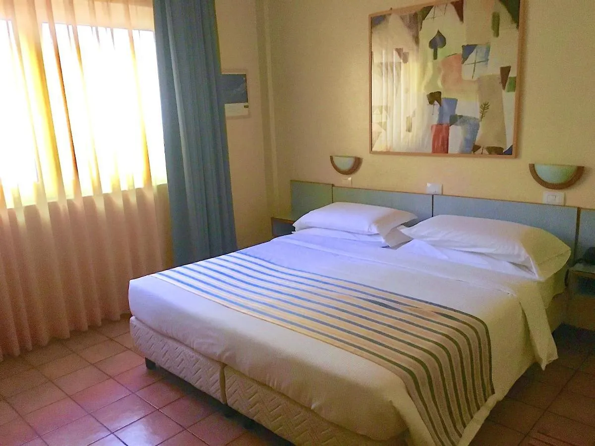Hotel Ping Pong Ostia 3*,
