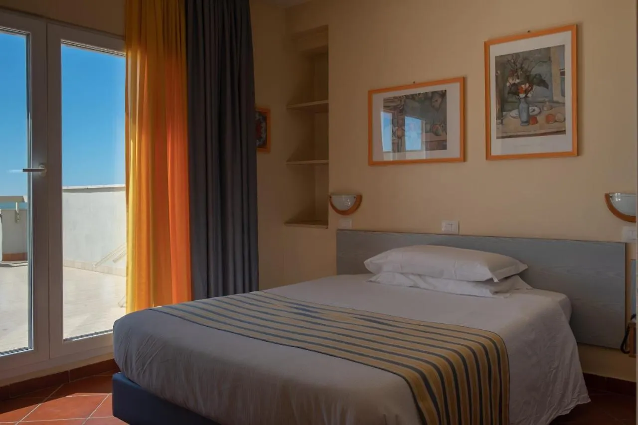Hotel Ping Pong Ostia